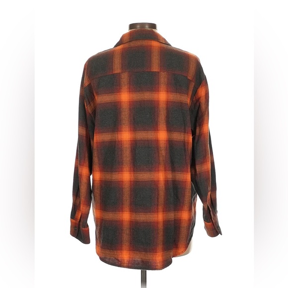 Old Navy The Boyfriend Shirt Taylor Swift Swiftie
Flannel Evermore Size Large - Picture 3 of 9
